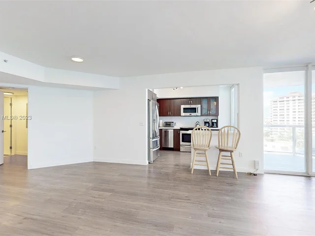 6301 Collins Ave # 1408, Miami Beach FL 33141