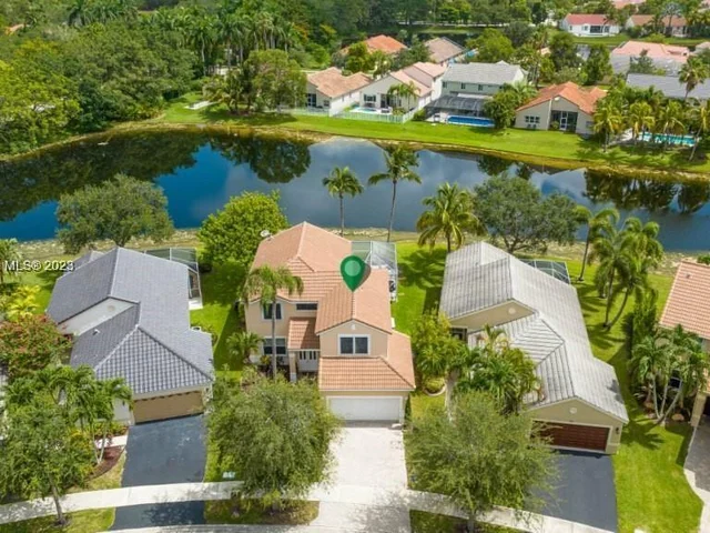 177 E Bayridge Dr, Weston FL 33326