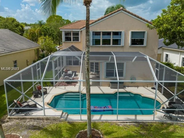 177 E Bayridge Dr, Weston FL 33326