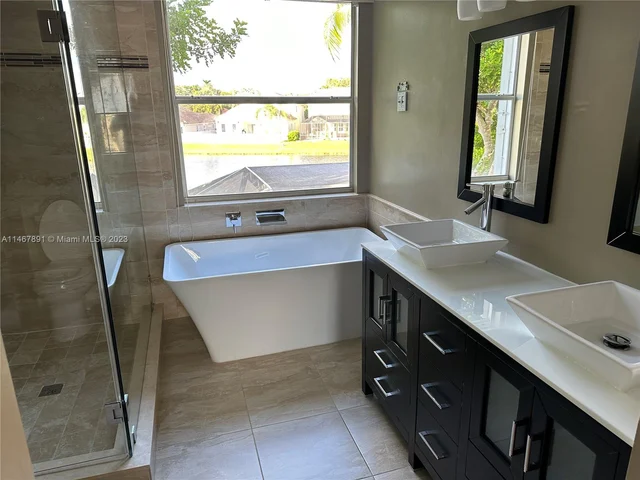 177 E Bayridge Dr, Weston FL 33326