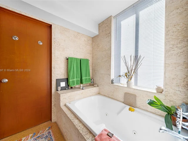 1150 Euclid Ave, Miami Beach FL 33139