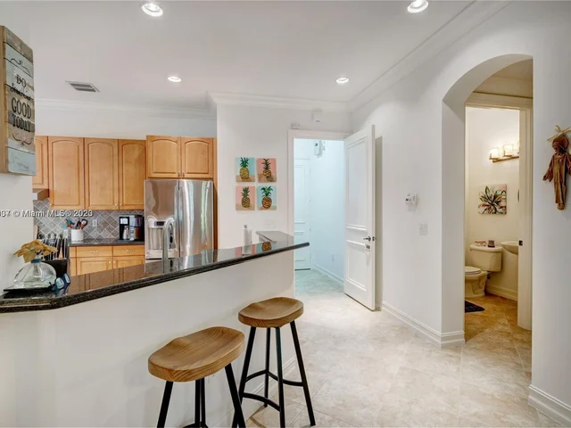 349 Chambord Ter # 349, Palm Beach Gardens FL 33410