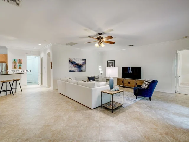 349 Chambord Ter # 349, Palm Beach Gardens FL 33410