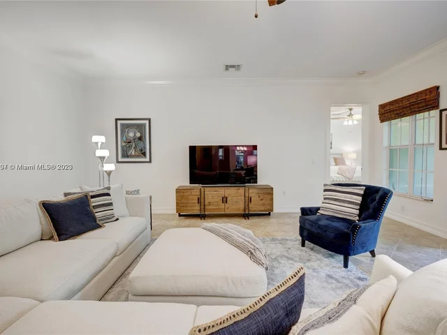 349 Chambord Ter # 349, Palm Beach Gardens FL 33410