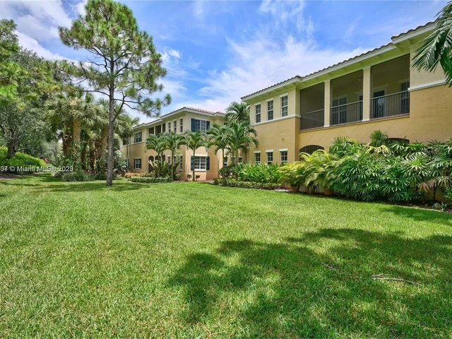 349 Chambord Ter # 349, Palm Beach Gardens FL 33410