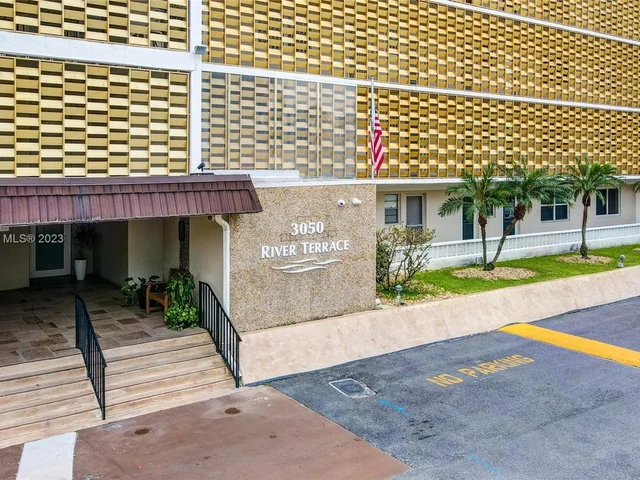 3050 NE 16th Ave # 107, Oakland Park FL 33334