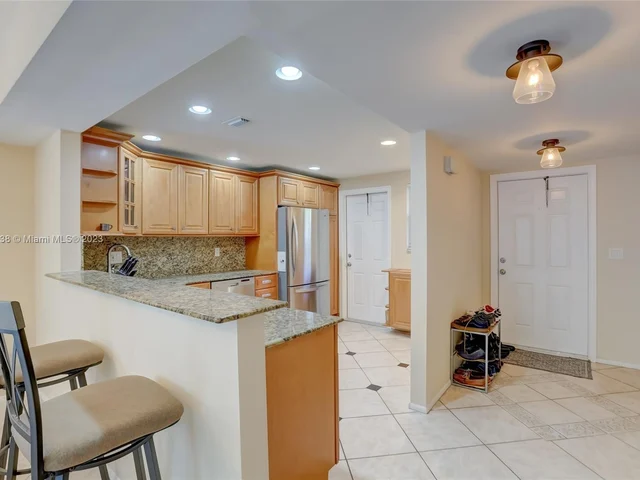 3050 NE 16th Ave # 107, Oakland Park FL 33334