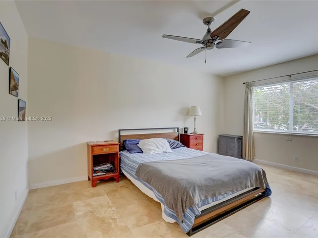 3050 NE 16th Ave # 107, Oakland Park FL 33334