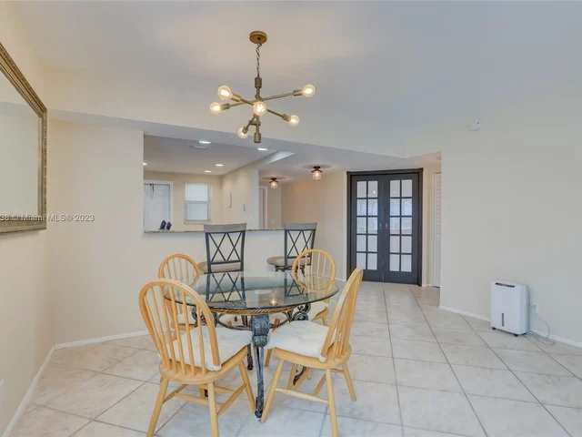 3050 NE 16th Ave # 107, Oakland Park FL 33334