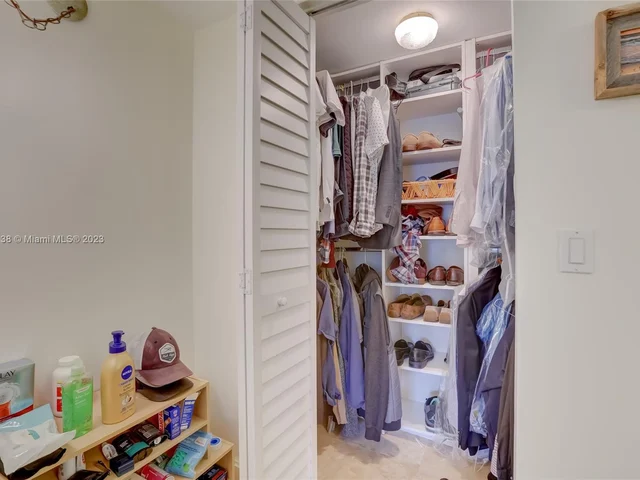 3050 NE 16th Ave # 107, Oakland Park FL 33334