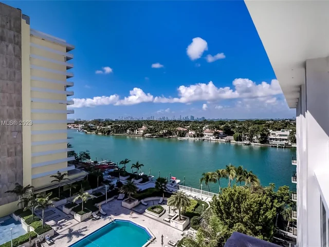 5640 Collins Ave # 8A, Miami Beach FL 33140