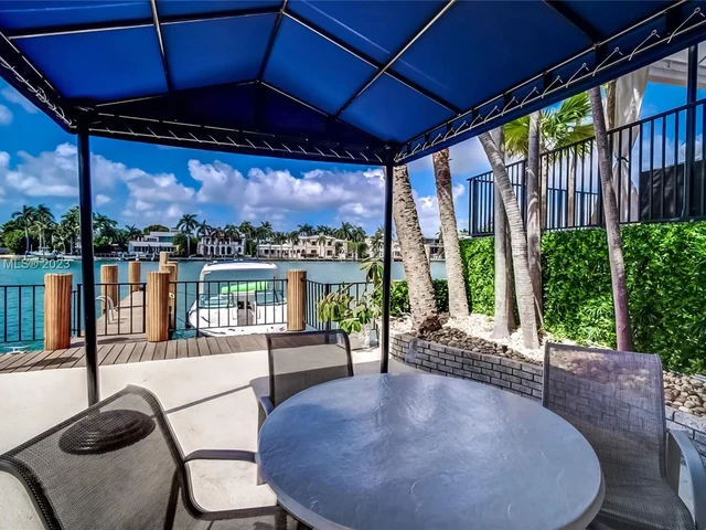 5640 Collins Ave # 8A, Miami Beach FL 33140