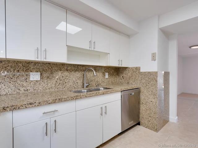 3827 NE 166th St # 7, North Miami Beach FL 33160