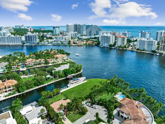 2721 Sea Island Dr, Fort Lauderdale FL 33301