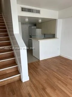 450 SW 3rd St # 1, Miami FL 33130