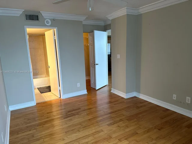 770 CLAUGHTON ISLAND DR # 2002, Miami FL 33131