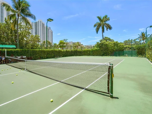 16500 Collins Ave # 652, Sunny Isles Beach FL 33160