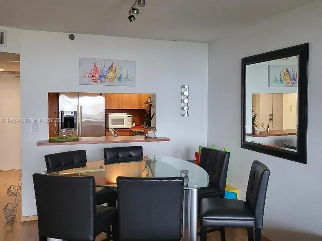 2555 Collins Ave # 2010, Miami Beach FL 33140