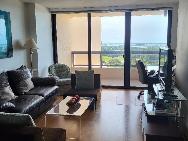 2555 Collins Ave # 2010, Miami Beach FL 33140