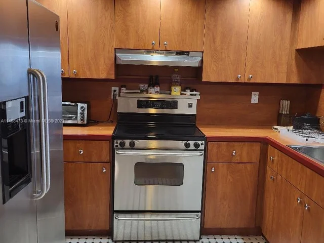 2555 Collins Ave # 2010, Miami Beach FL 33140