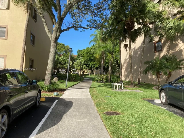 1300 SW 124th Ter # 408P, Pembroke Pines FL 33027
