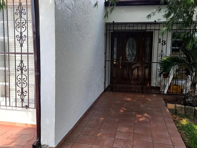 13 SW 97th Pl, Miami FL 33174