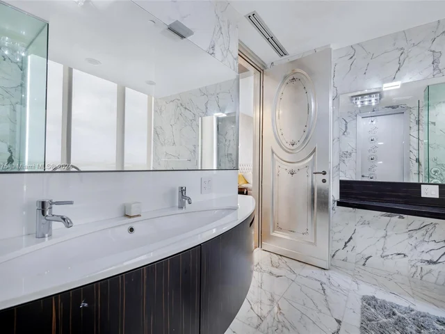 9701 Collins Ave # 2004S, Bal Harbour FL 33154