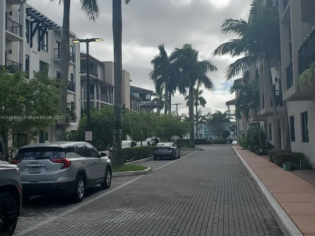 4740 NW 84th Ct # 36, Doral FL 33166