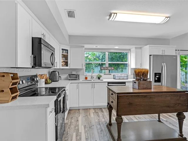 3260 Salinas Way, Miramar FL 33025