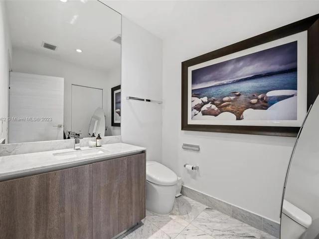 801 S Miami Ave # 5105, Miami FL 33130