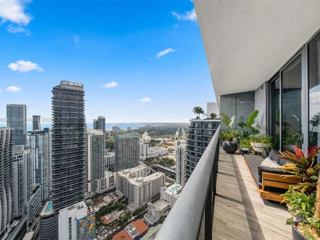 801 S Miami Ave # 5105, Miami FL 33130