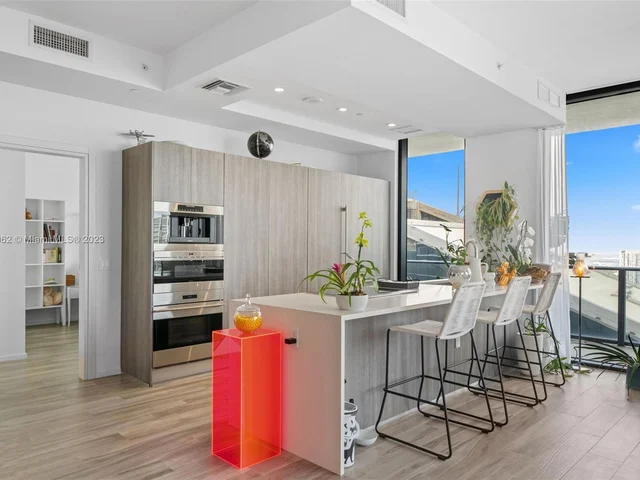 801 S Miami Ave # 5105, Miami FL 33130