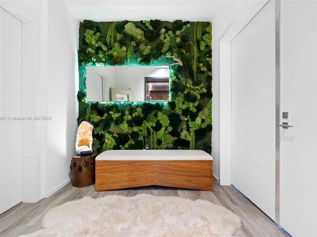 801 S Miami Ave # 5105, Miami FL 33130