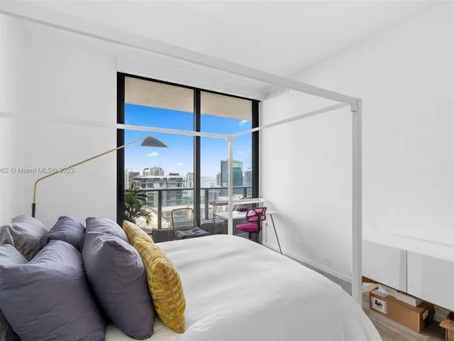 801 S Miami Ave # 5105, Miami FL 33130