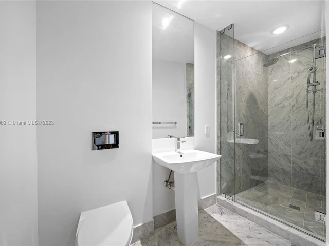 801 S Miami Ave # 5105, Miami FL 33130