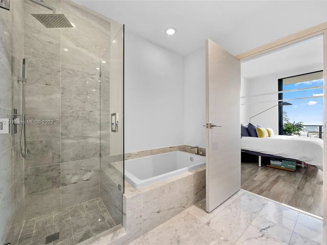 801 S Miami Ave # 5105, Miami FL 33130