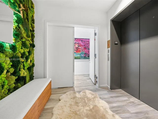 801 S Miami Ave # 5105, Miami FL 33130