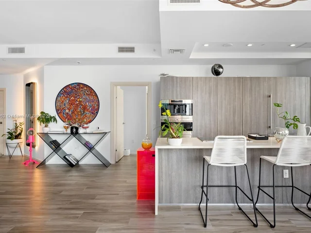 801 S Miami Ave # 5105, Miami FL 33130