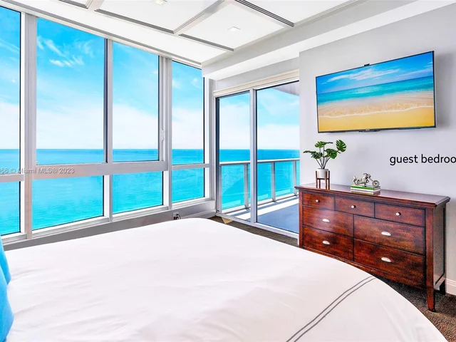 100 S Pointe Drive # 2407, Miami Beach FL 33139