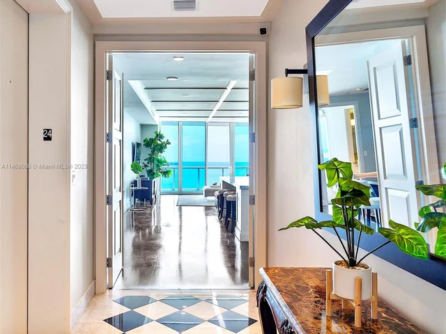 100 S Pointe Drive # 2407, Miami Beach FL 33139