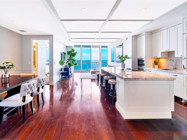 100 S Pointe Drive # 2407, Miami Beach FL 33139