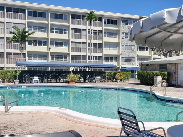 330 SE 2nd St # 102G, Hallandale Beach FL 33009