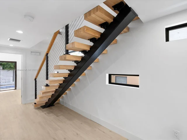 1134 71st St, Miami Beach FL 33141