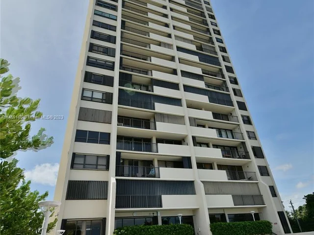 5600 N Flagler Dr # 206, West Palm Beach FL 33407