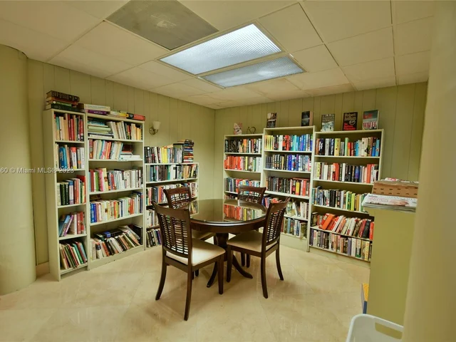 5600 N Flagler Dr # 206, West Palm Beach FL 33407