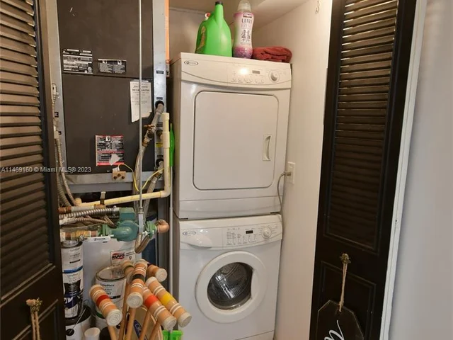 5600 N Flagler Dr # 206, West Palm Beach FL 33407