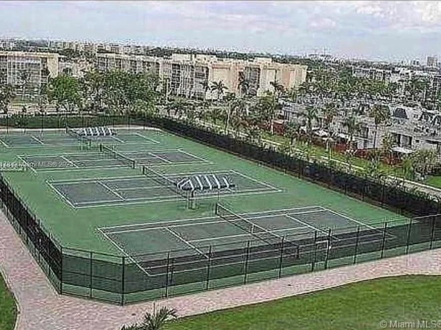 2500 Parkview Dr # 1816, Hallandale Beach FL 33009