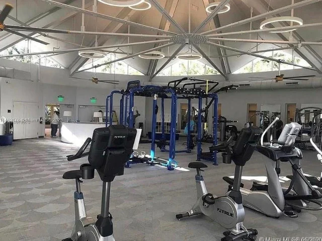 2500 Parkview Dr # 1816, Hallandale Beach FL 33009