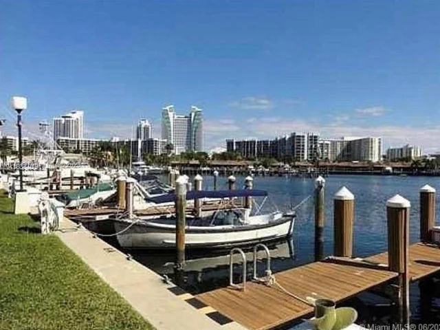 2500 Parkview Dr # 1816, Hallandale Beach FL 33009