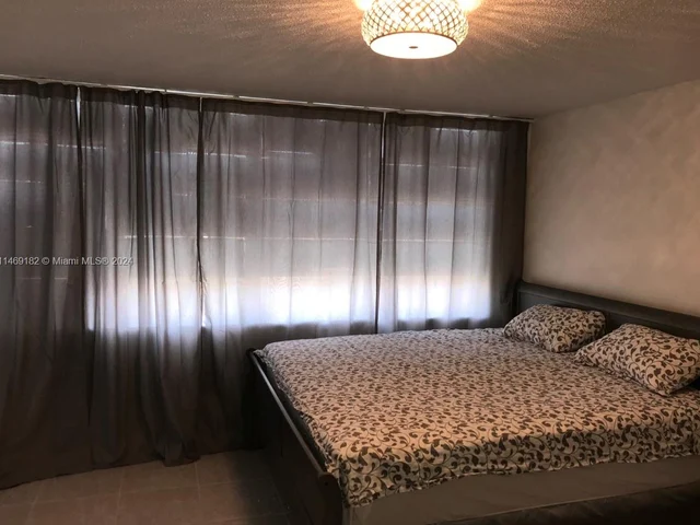 1660 NE 191st St # 1, Miami FL 33179